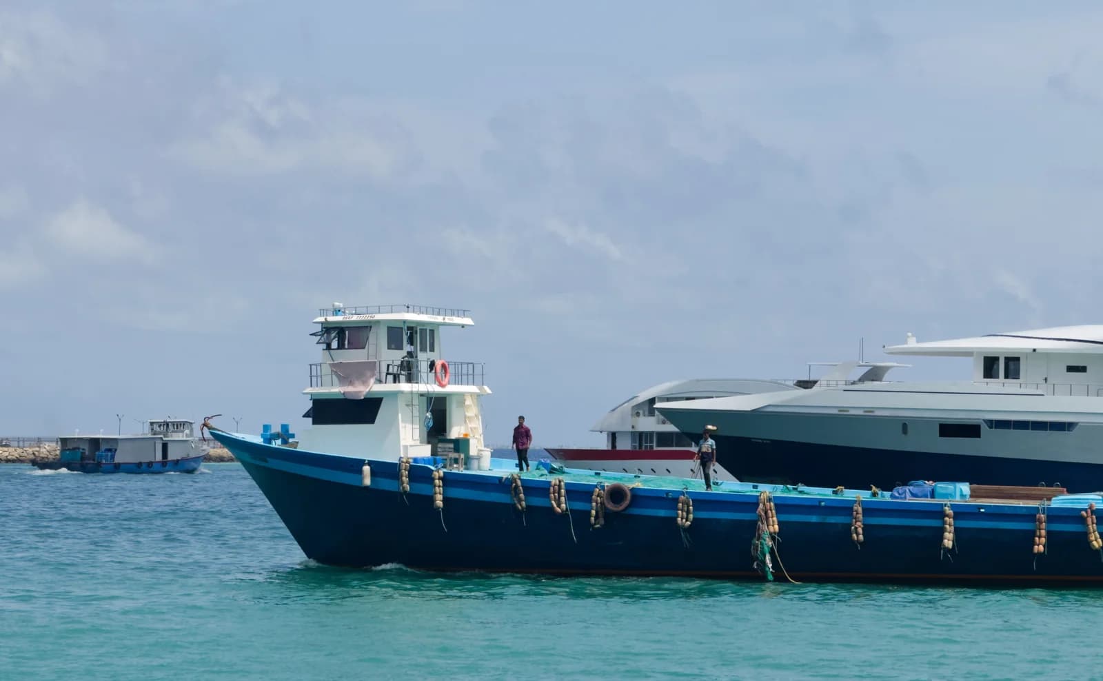 Reef Dhoni 200 MT cargo vessel at sea.